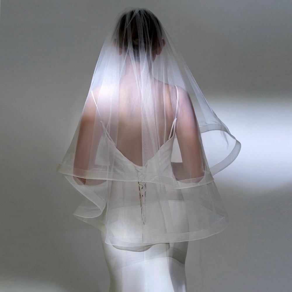 Elegant White Bridal Veil - Picture 3 of 10